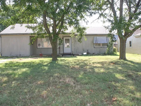 906 Larimer St, Pratt, KS 67124