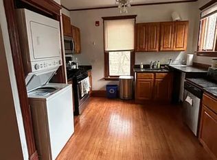 711 Emerson St #2, Evanston, IL 60201