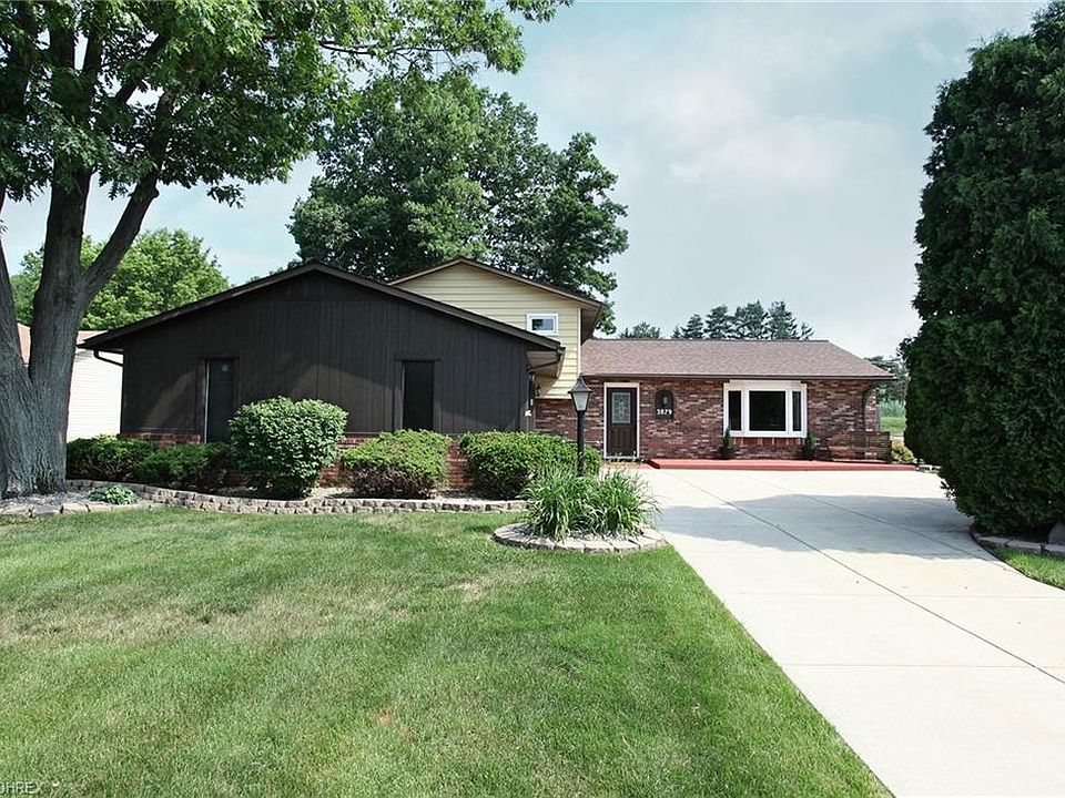 1st image of 3879 Canterbury Dr