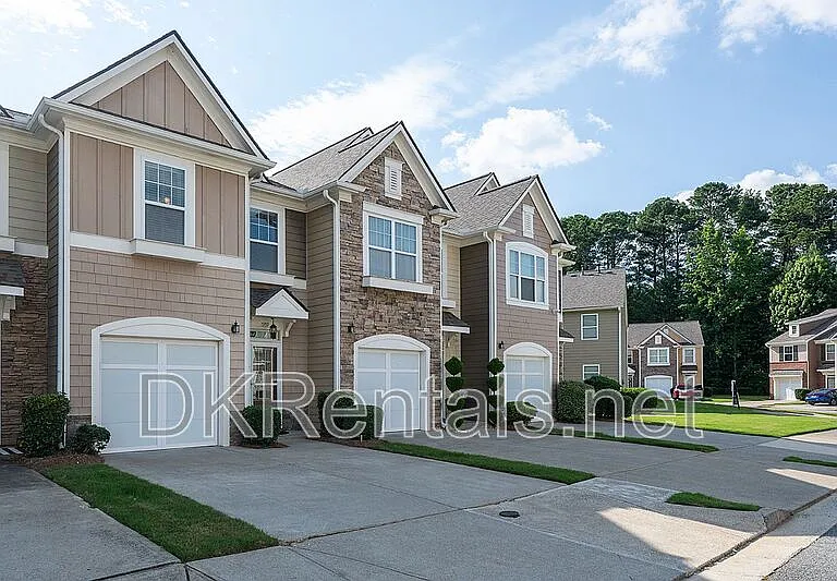 1959 Lakeshore Overlook Cir NW — Photo 2