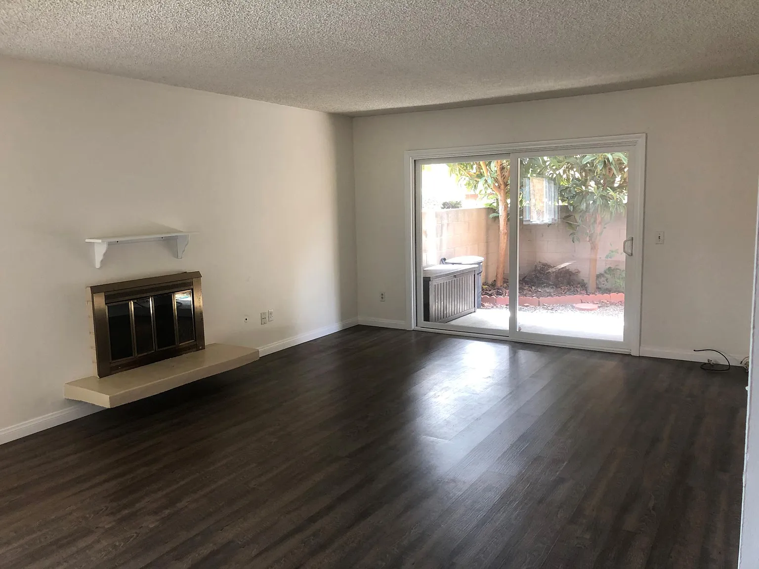 2 bed, 1100 sqft, $2,900 — Photo 3