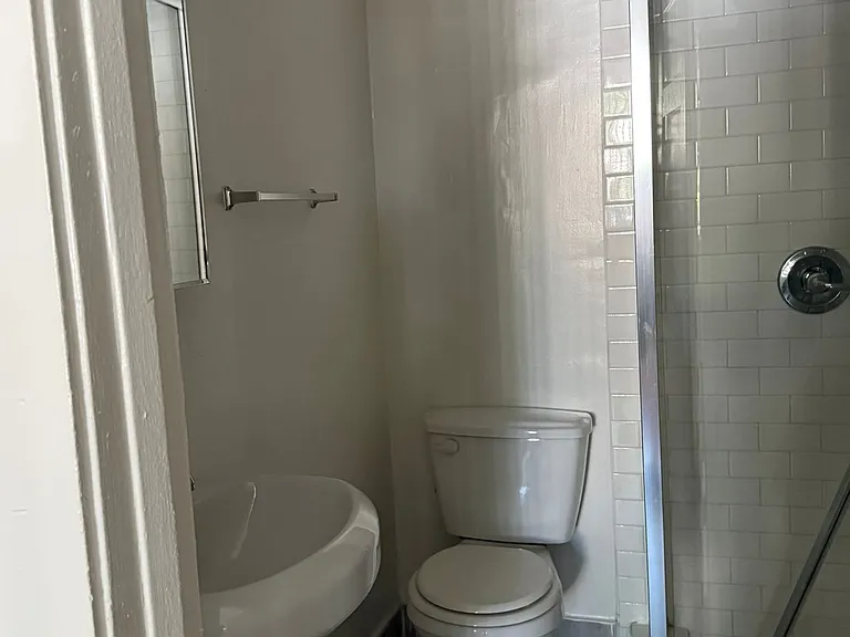 1114 Poinsettia Dr #2 — Photo 6