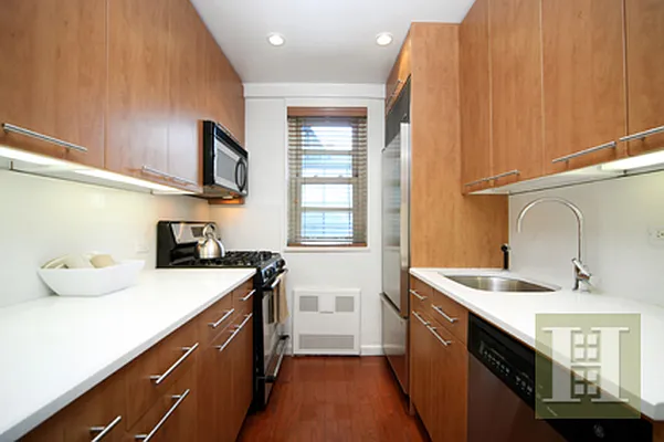 Rented by Halstead Real Estate | media 11