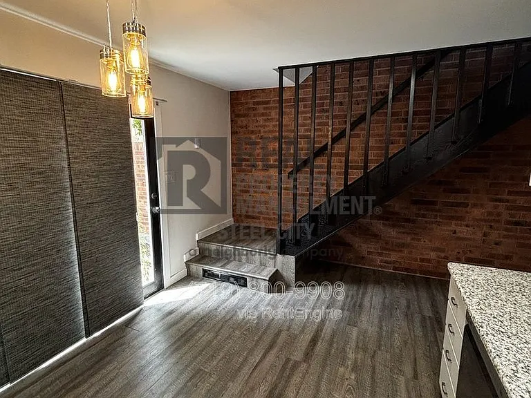 2107 Chatalet Ln #F — Photo 10