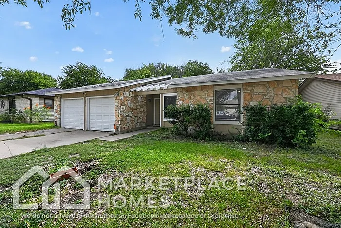 1707 Provident Ln — Photo 2