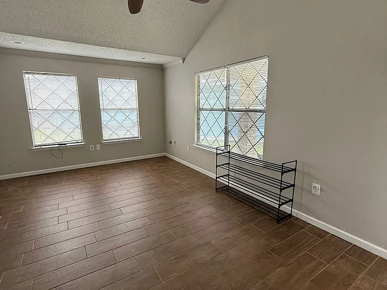 1718 Bennetts End — Photo 4