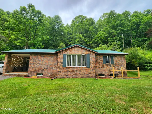 109 Breeding Dr, Haysi, VA 24256
