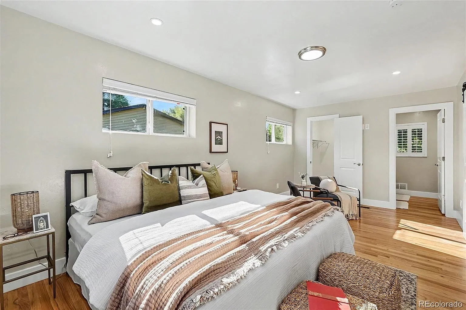 4 bed, 2292 sqft, $3,900 — Photo 3
