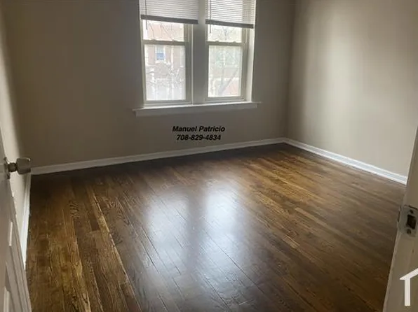 2648 E 78th St APT 3, Chicago, IL 60649