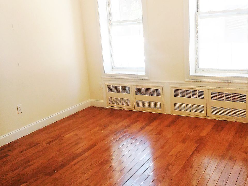 2nd image of 2500 West St APT 6