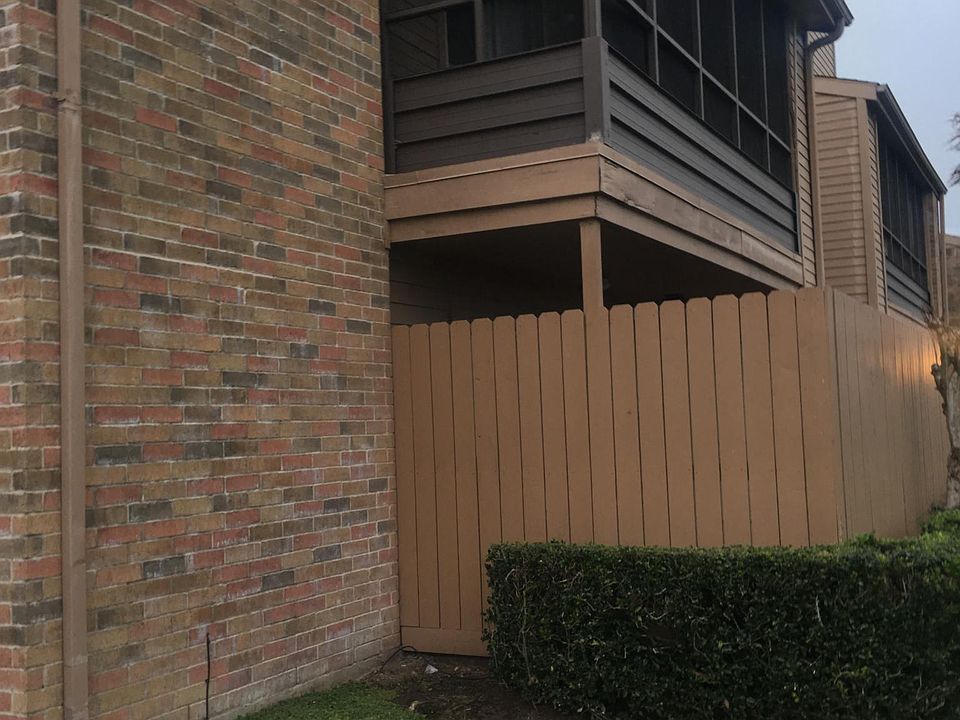1st image of 10555 Turtlewood Ct Unit 1708