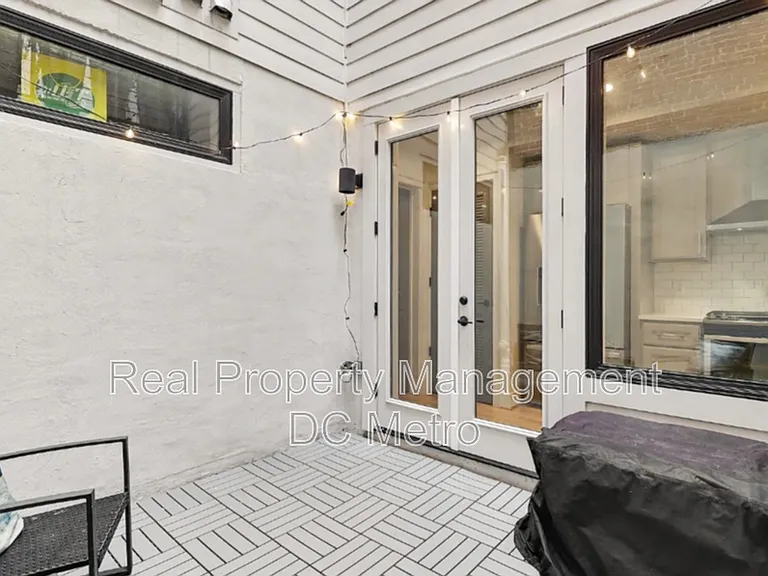 811 Upshur St NW #1 — Photo 15