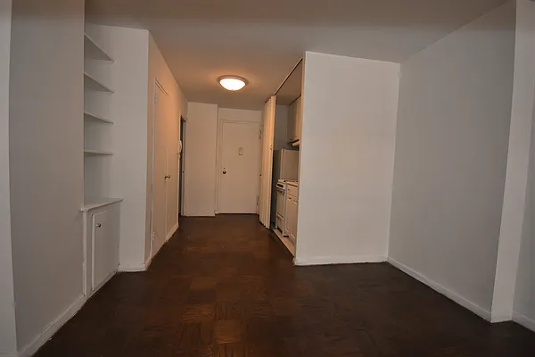 Rented by Yoram Adin, LREB | media 12