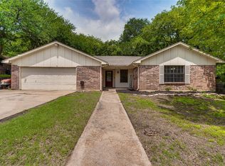 113 Redhaw Ct, Burleson, TX 76028