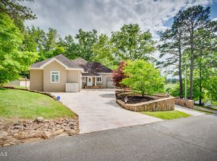 64 Falcon Cir, Afton, TN 37616