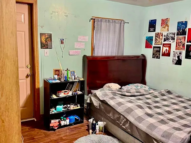 182 Josephine Ave — Photo 3