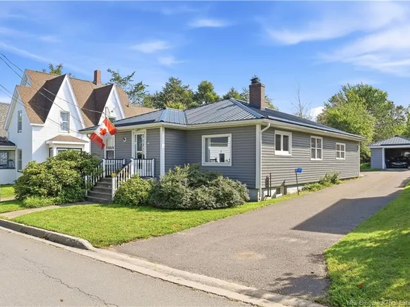 13 Squire St, Sackville, NB E4L 4K8