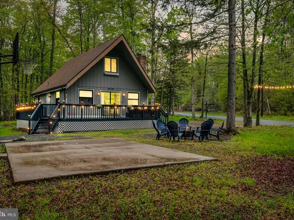 268 Outer Dr, Pocono Lake, PA 18347