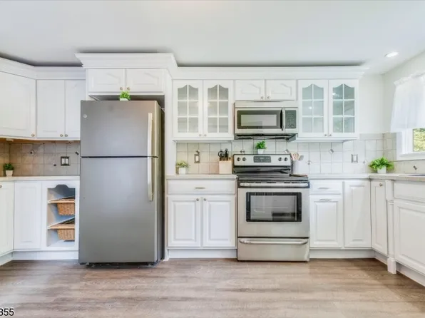 329 Water St, Belvidere Twp., NJ 07823