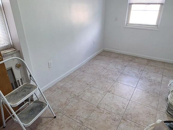 4th image of 2226 Westervelt Ave Floor 2
