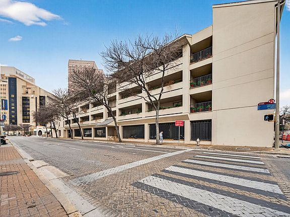 2nd image of 1022 Navarro #404