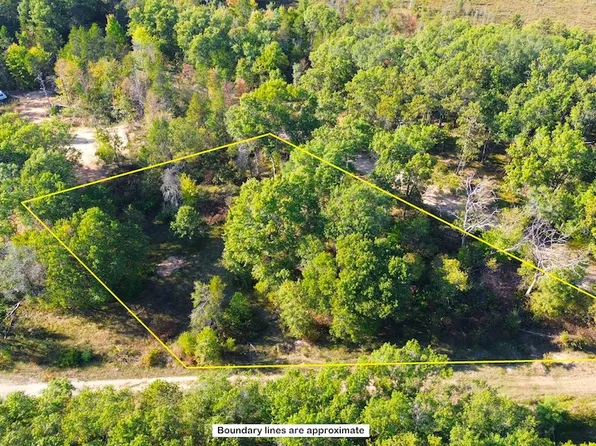 S Line Rd, Shawano, WI 54166