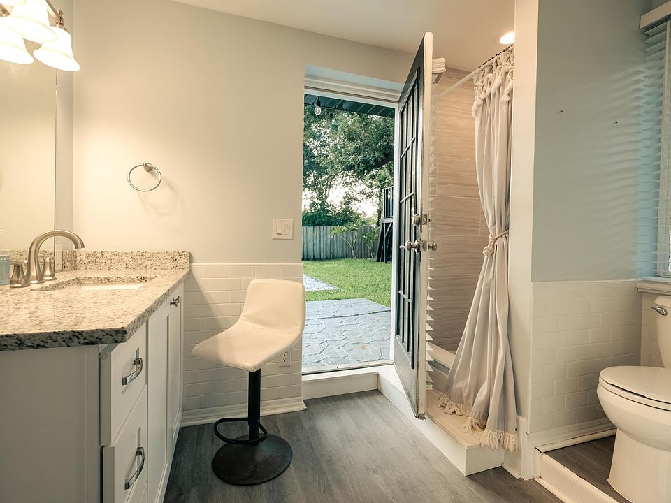 Spacious bathroom