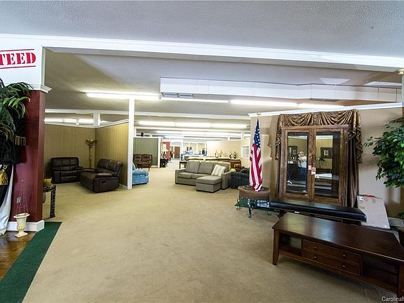 2nd image of 4100 E Franklin Blvd