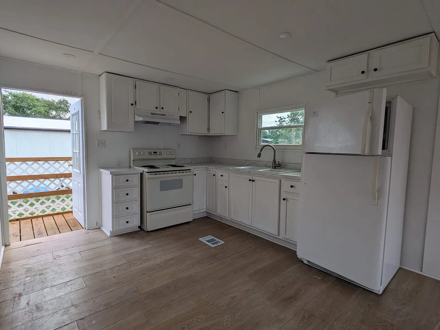 3 bed, 1150 sqft, $1,400 — Photo 2