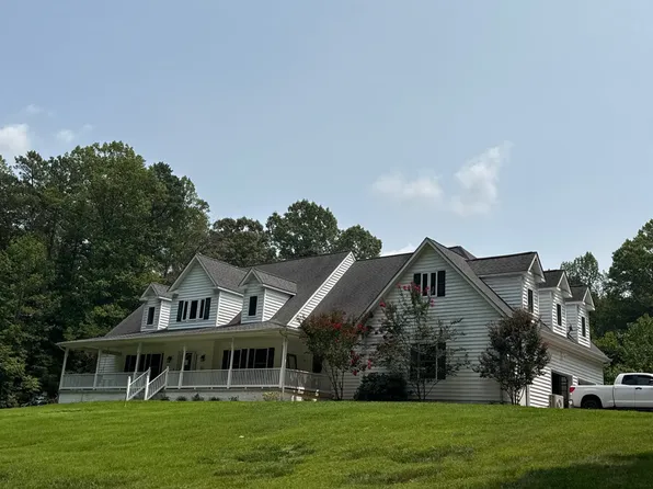 8143 Gallant Green Dr, King George, VA 22485