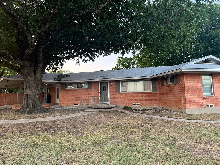 1406 Country Club Rd — Photo 33