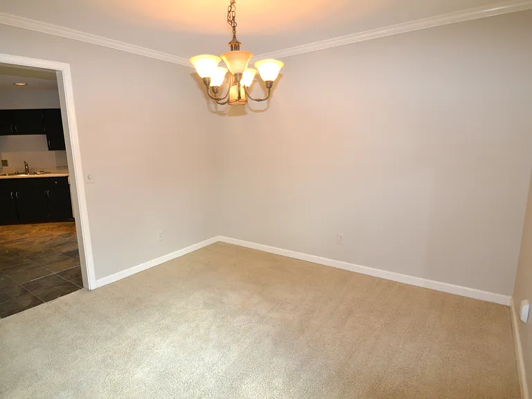 120 Hillsboro Pl — Photo 11