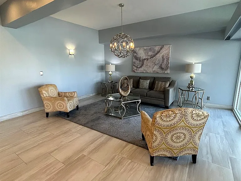 1200 Hibiscus Ave #702 — Photo 4