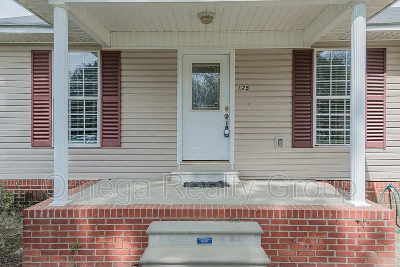 3 bed, 2.0 bath, 1898 sqft, $1,200 — Photo 4