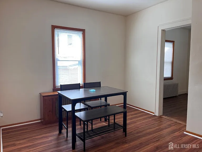 578 Main St — Photo 4