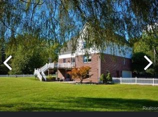 51135 Hanford Rd, Canton, MI 48187