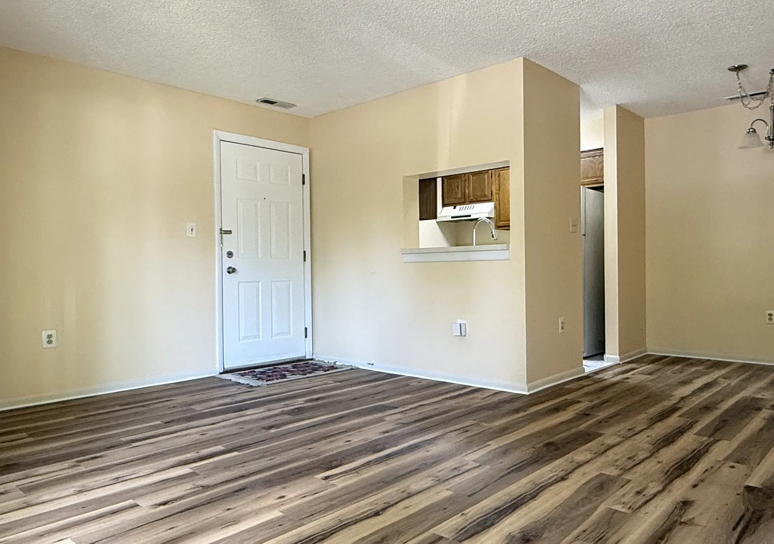 105 Ravens Crest Dr — Photo 1