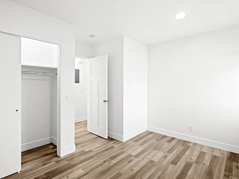 26 W Girard Ave — Photo 7