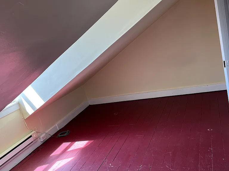 349 Pearl St — Photo 7