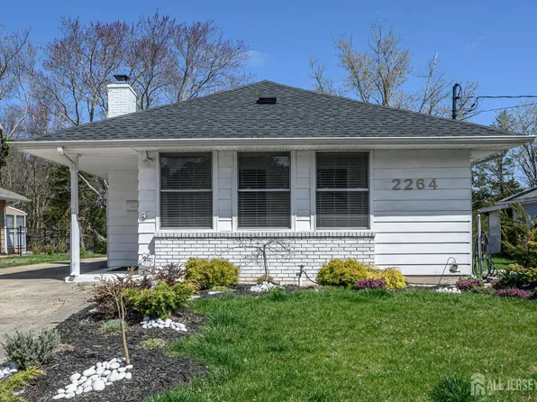 2264 Hovsons Blvd, Toms River, NJ 08753