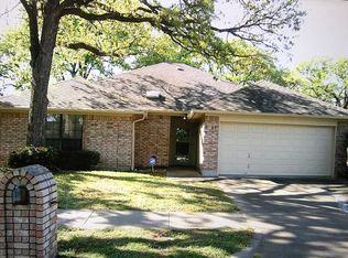 1023 Hunter Ridge Dr, Arlington, TX 76013