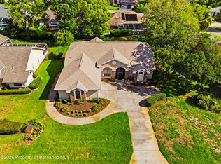 9415 Ashley Dr, Weeki Wachee, FL 34613