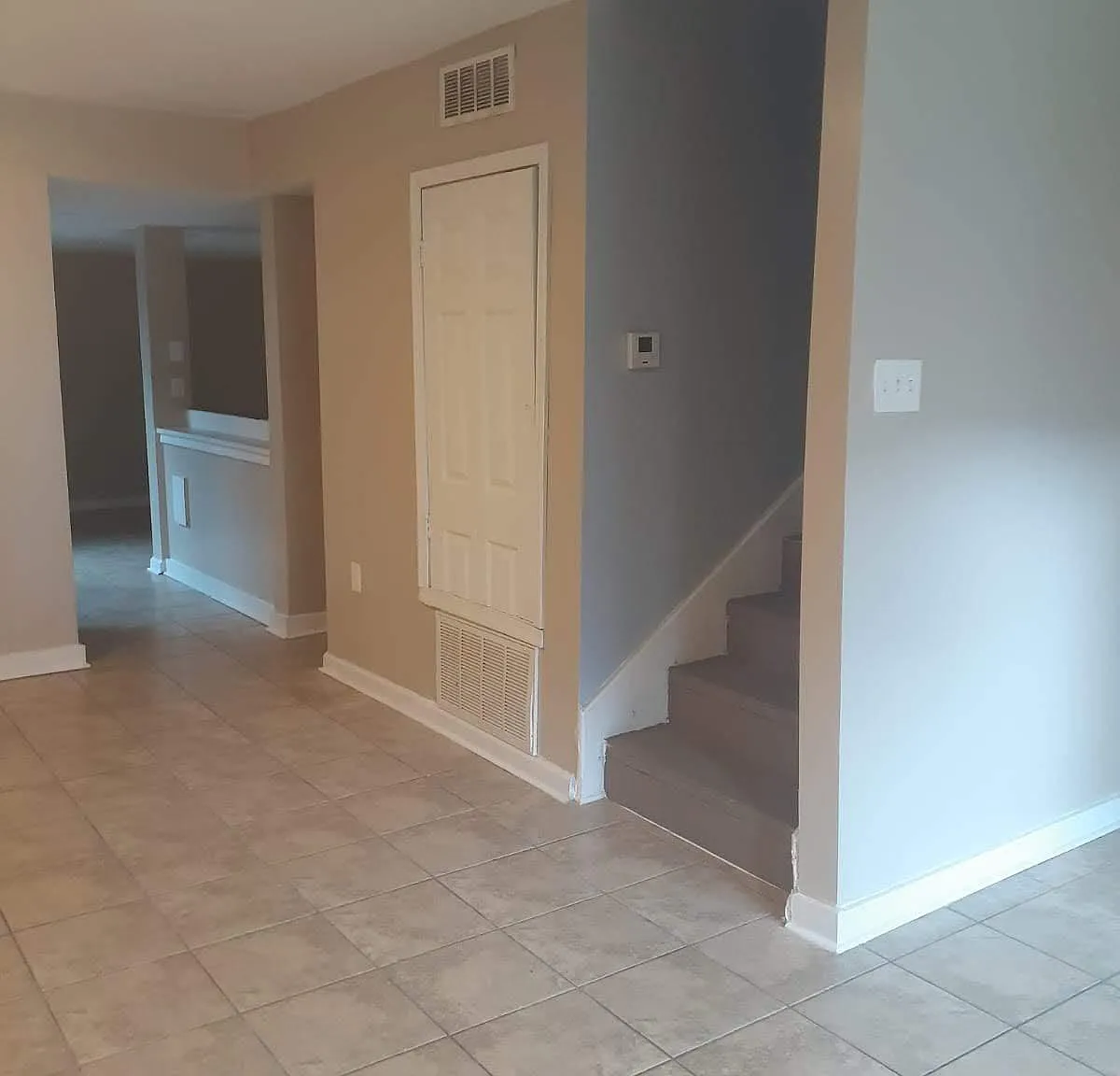 4 bed, 2.5 bath, 1750 sqft, $1,900 — Photo 2