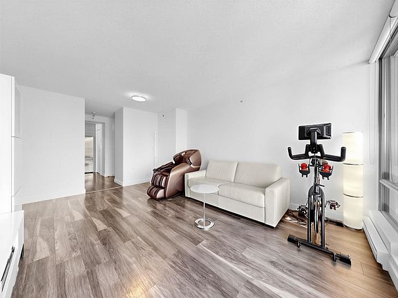 3rd image of 1288 Georgia St W #2902