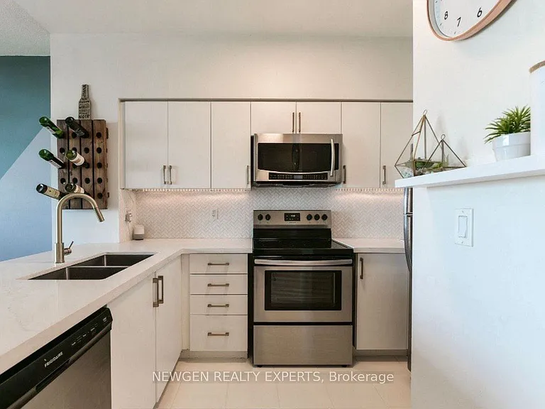 185 Legion Rd N #1906 — Photo 6
