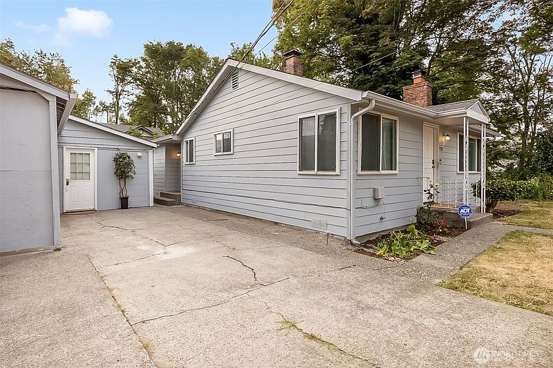 3rd image of 9201 36 Avenue S