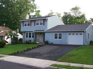 873 Sycamore Dr, Lansdale, PA 19446