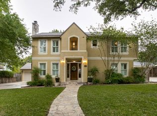 131 Ivy Ln, Terrell Hills, TX 78209