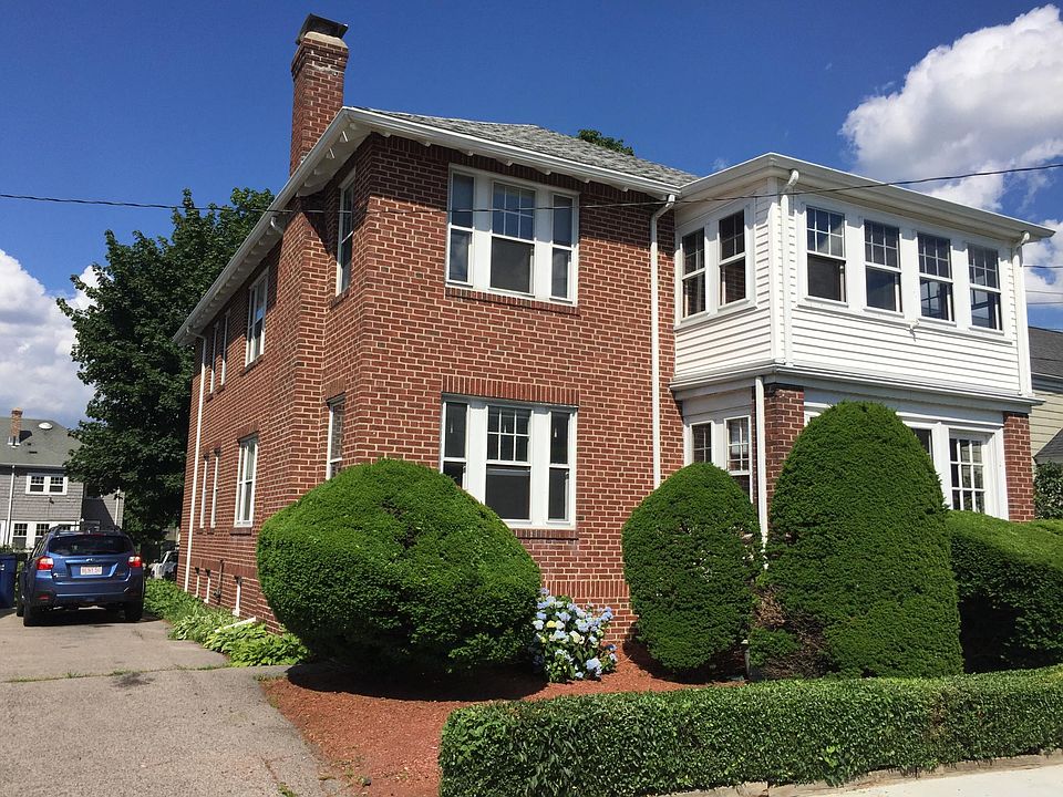 House front with driveway