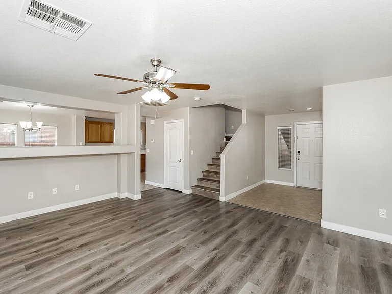 2420 Cockatoo Dr — Photo 9